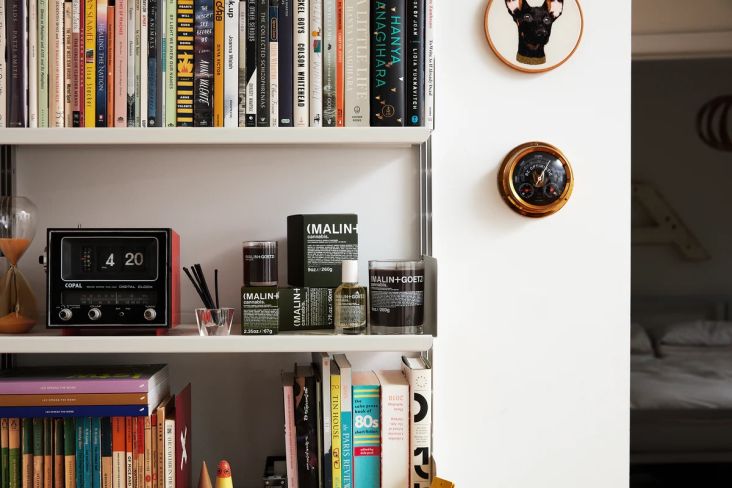 <a href=index-401.html target="_blank">Cannabis Votive by Malin+Goetz</a>